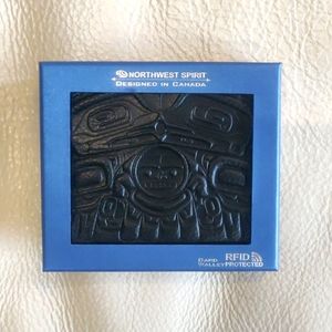 Genuine Leather Bi-fold Wallet with 'Northern Eagle' design by Francis Horne Sr.